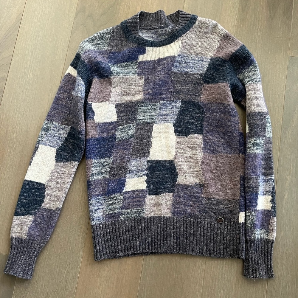 Chanel Sweater (no labels except on the buttons) selling for cheap